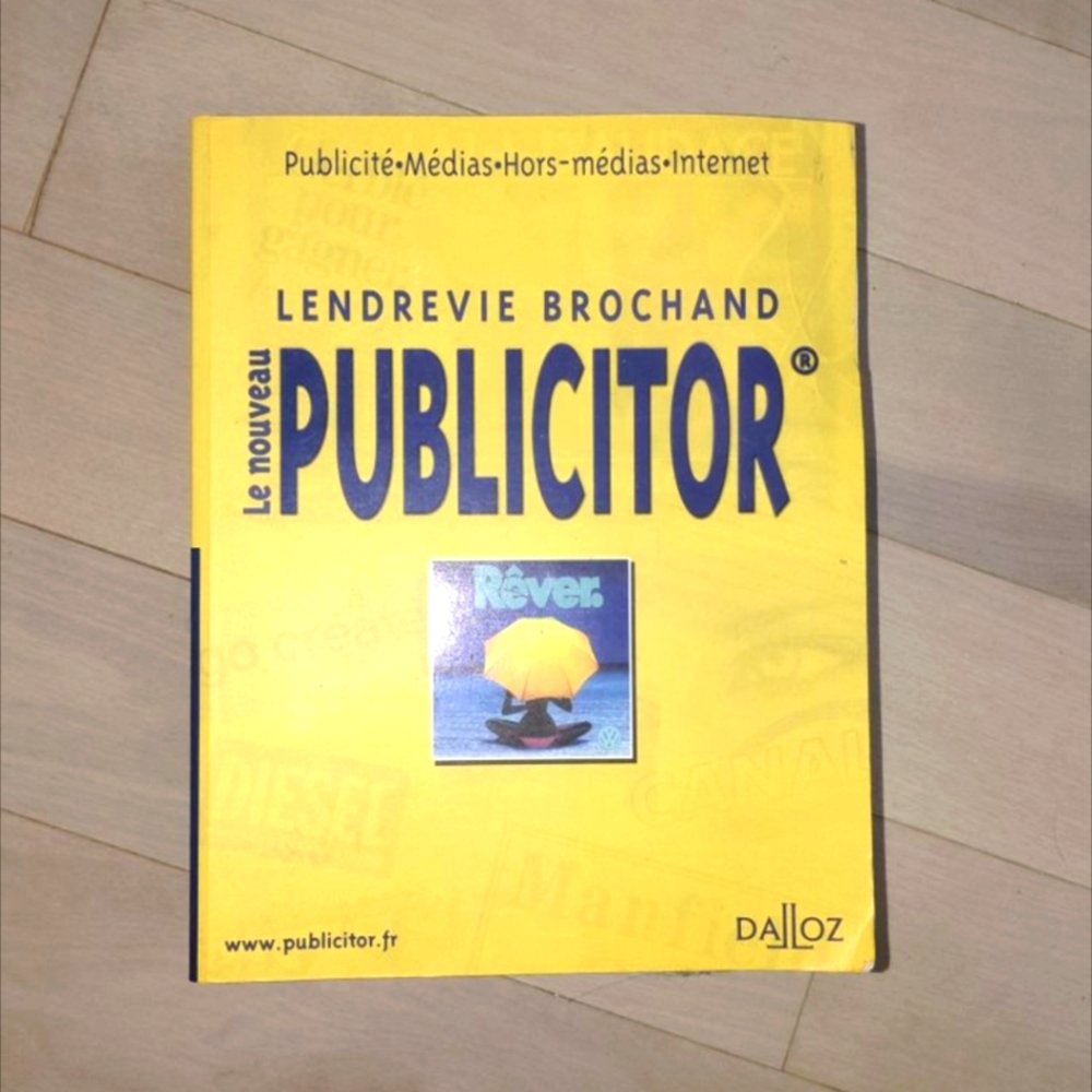 👉10/10$ French media book